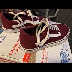Vans burgundy